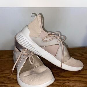 Dolce Vita Beige and White Athletic Shoes